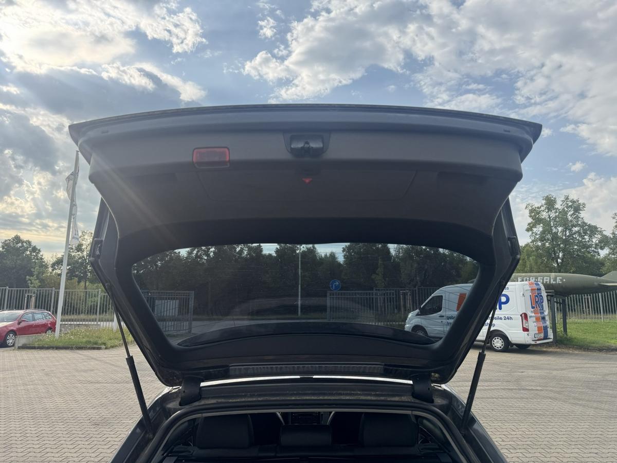 Audi A4 8E original Heckklappe mit Heckscheibe LX7Z Delfingrau Metallic Kombi Bj.2002